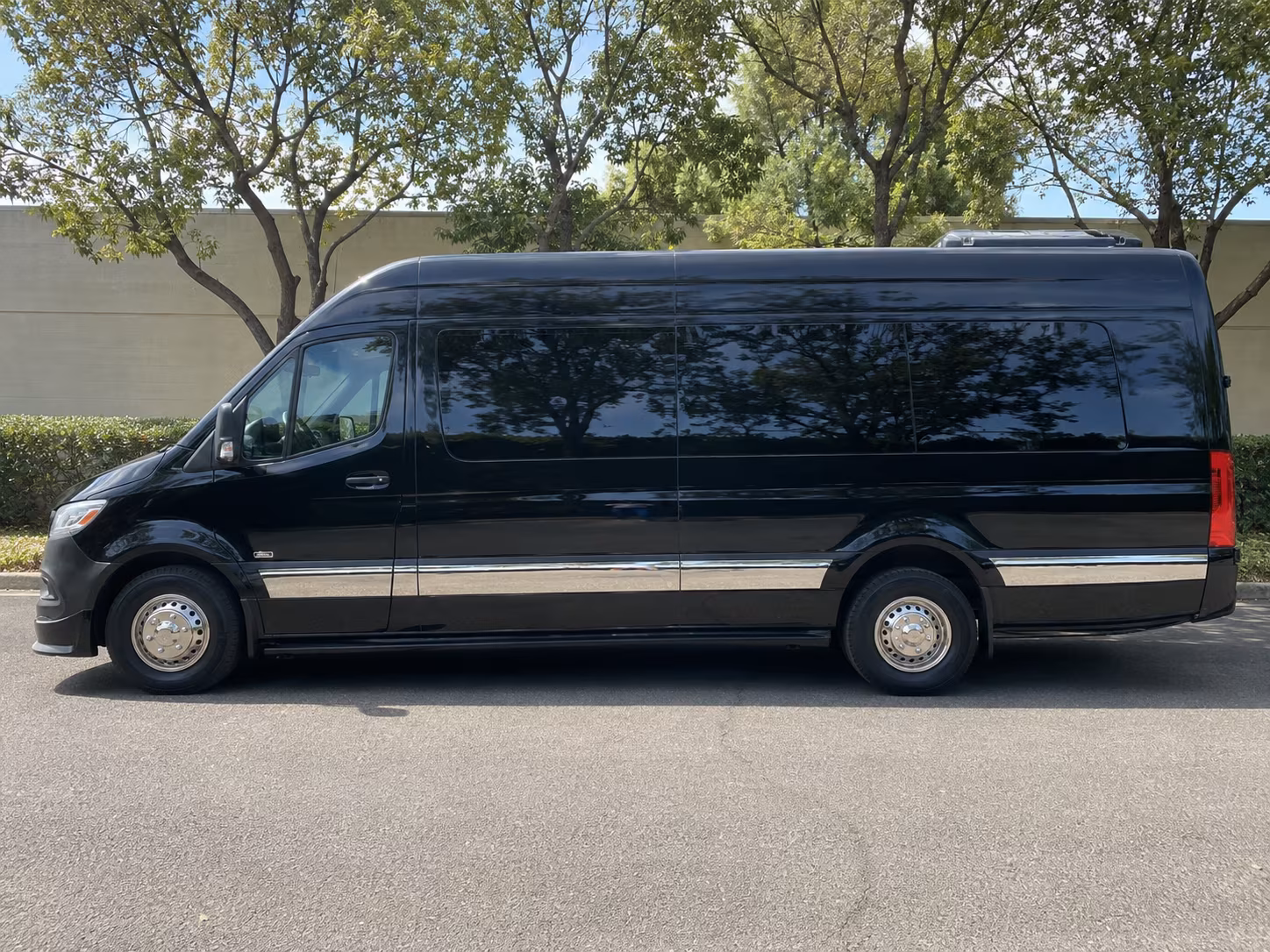 palmdale 8 passenger sprinter van